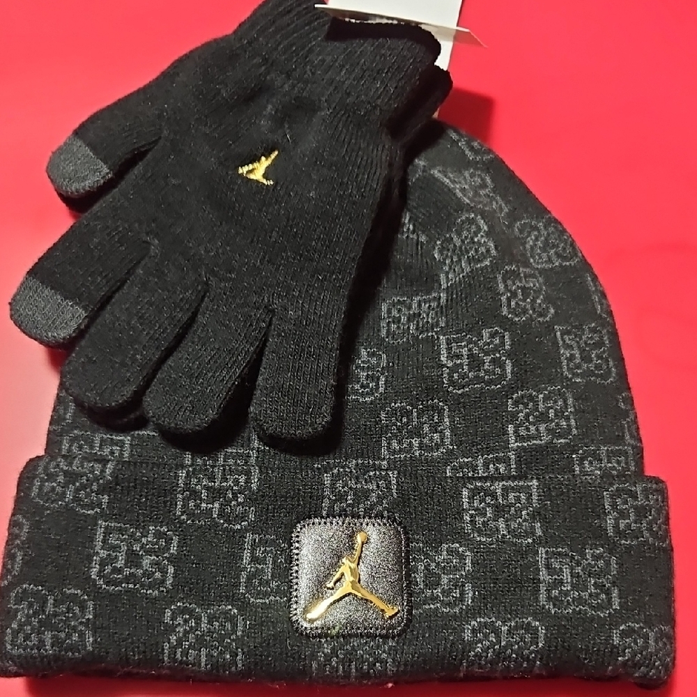 Jordan Kids’ Monogram Beanie & Gloves Set: BLACK: NEW WITH TAGS: OS